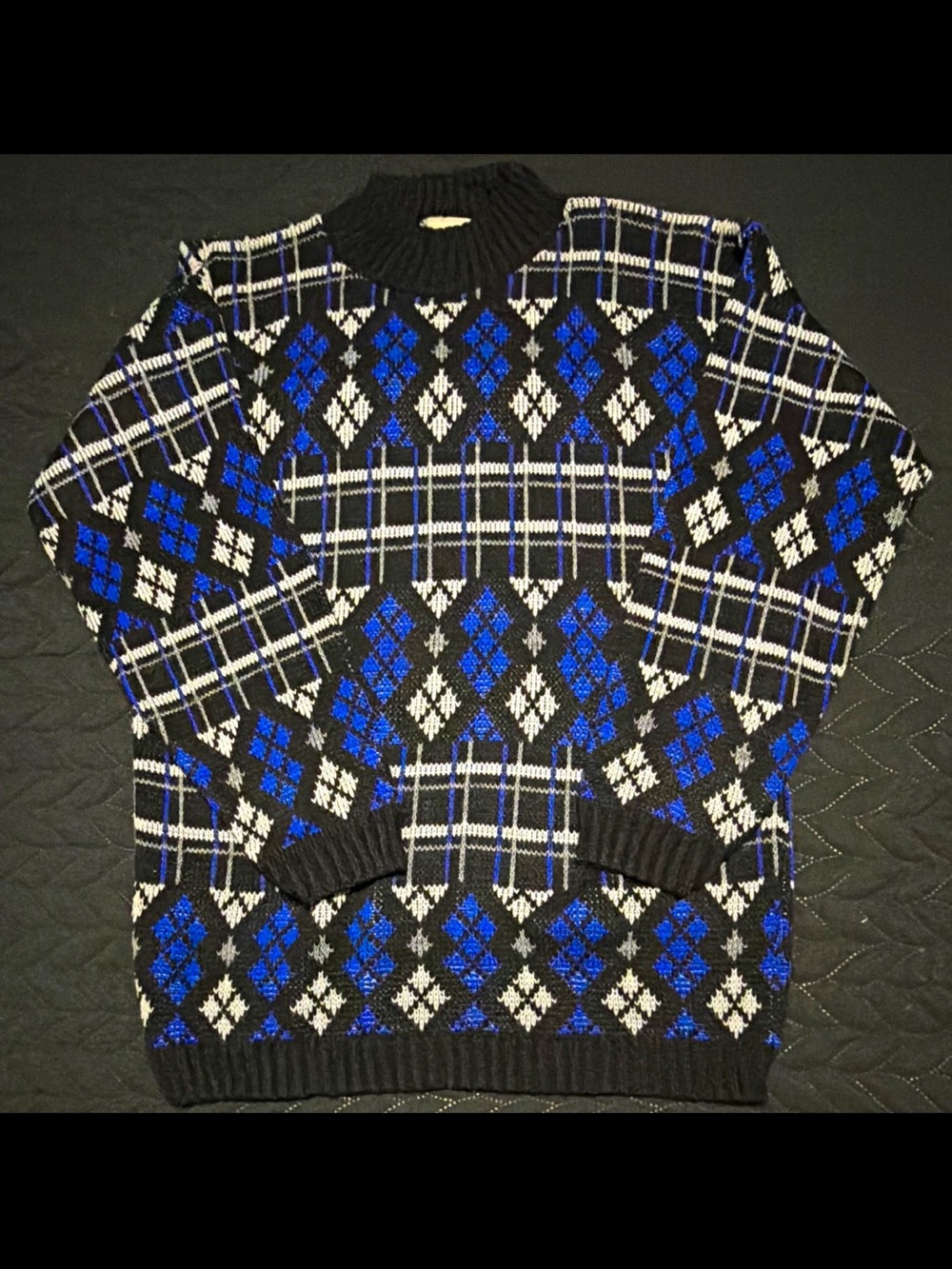 Vintage 90’s Classic Argyle Plaid Crewneck Sweater - Black and Blue and White
